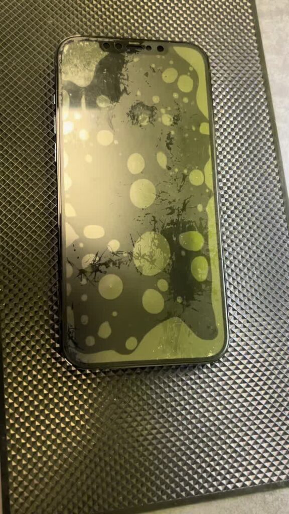 Hydrogel sur iPhone   ...