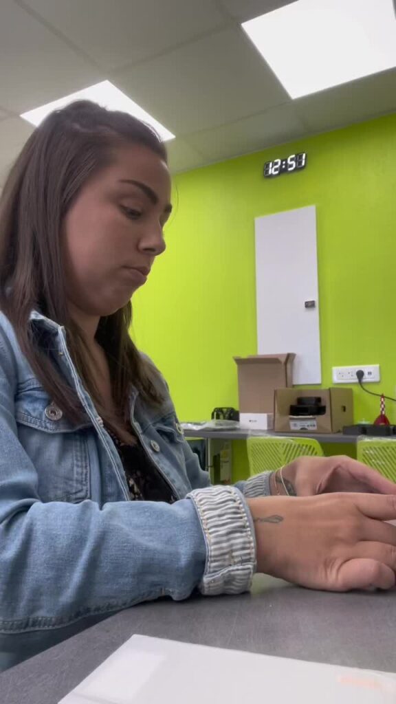 Pensez a bien protéger vos téléphones neuf !  Pose de verre...