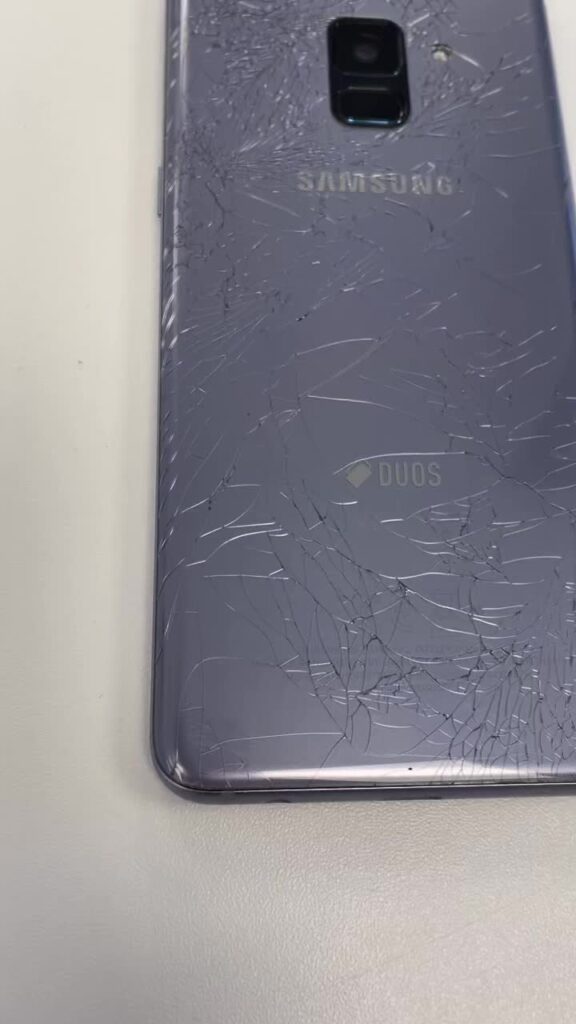 Plaque arriere Samsung A8, même les anciens modèles sont ré...