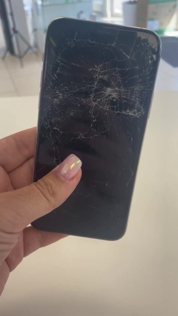 Tout beau tout neuf …. Iphone 11 Pro   ...
